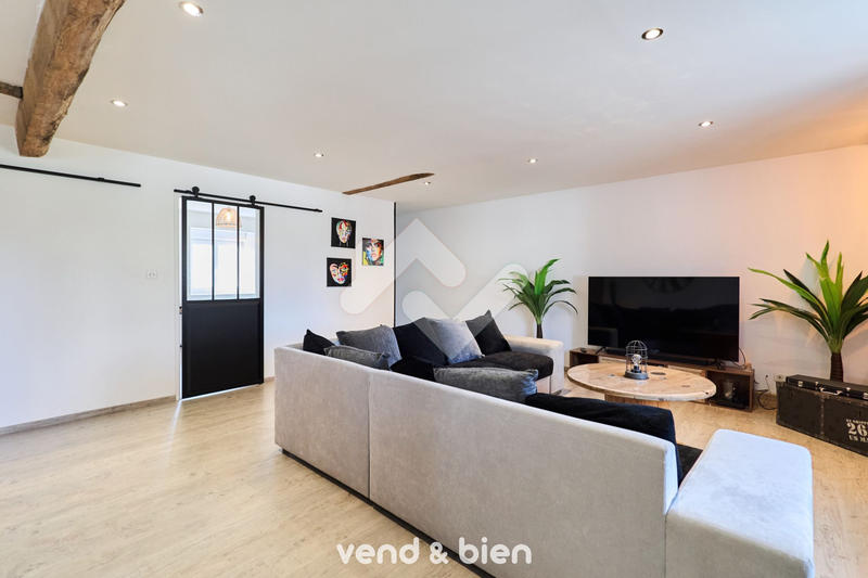 Appartement - 105 m² - 4 pièces