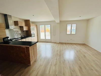 Maison - 104 m² - 5 pièces