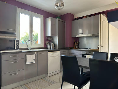 Maison - 93 m² - 5 pièces