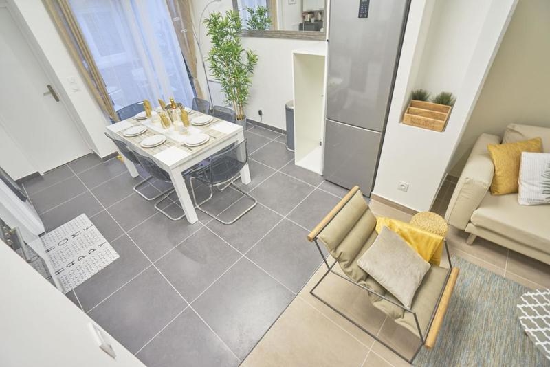 Maison - 104 m² - 7 pièces