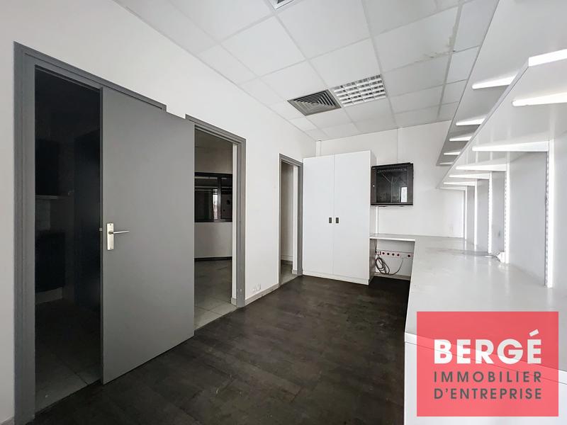 Local commercial - 759 m²