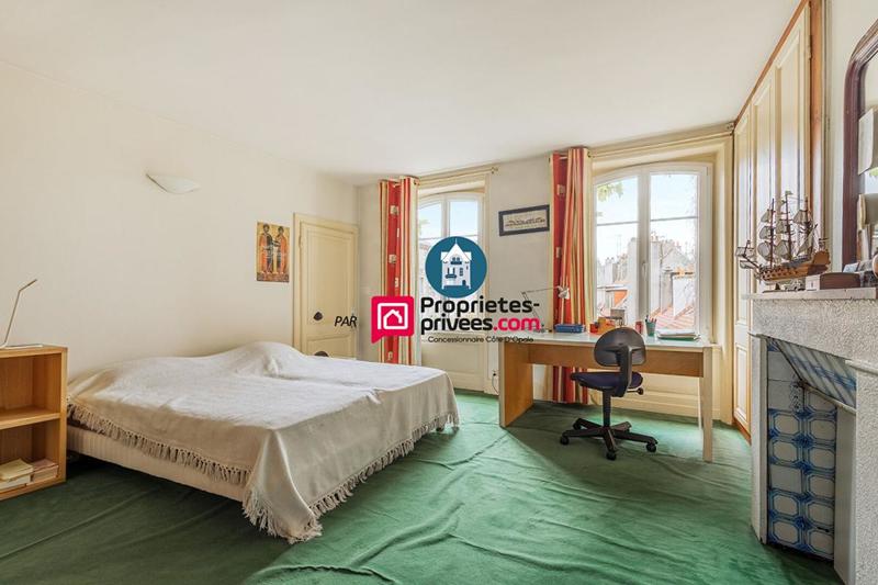 Maison - 388 m² - 15 pièces