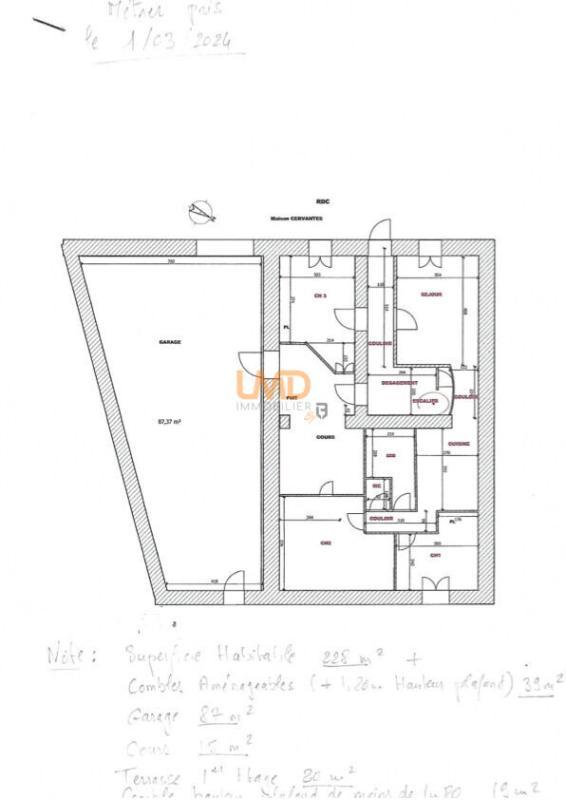 Maison - 230 m² - 10 pièces