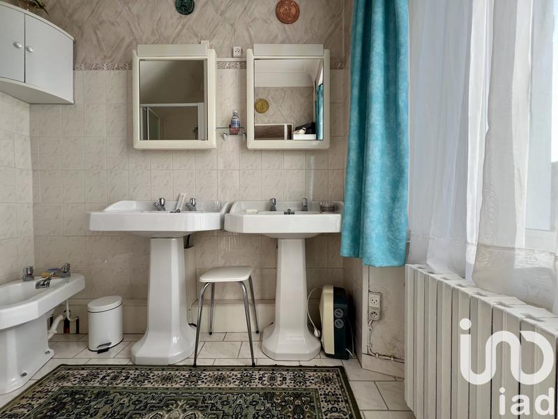 Maison - 224 m² - 10 pièces