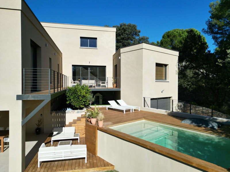 Villa - 167 m² - 6 pièces