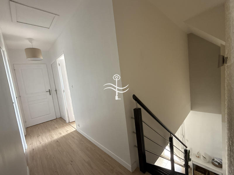 Maison contemporaine - 151 m² - 7 pièces