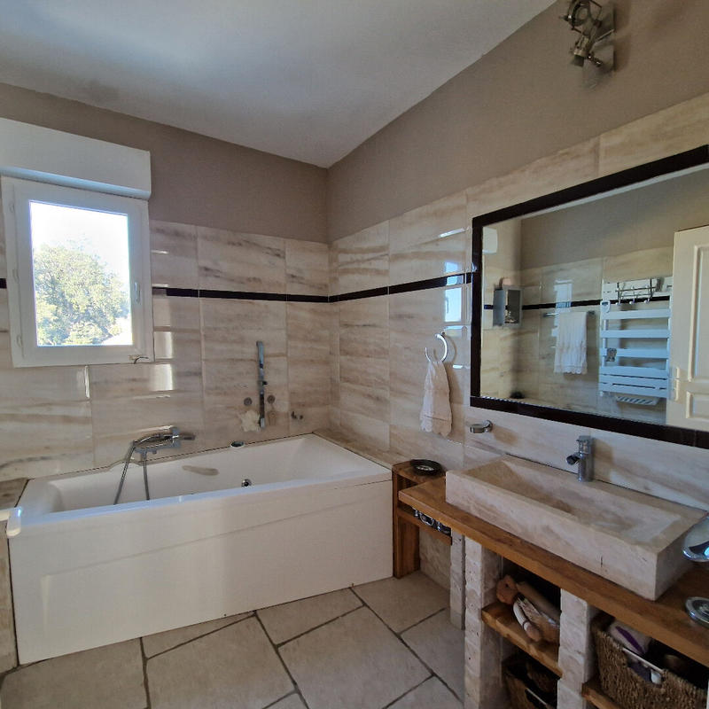 Maison - 205 m² - 8 pièces