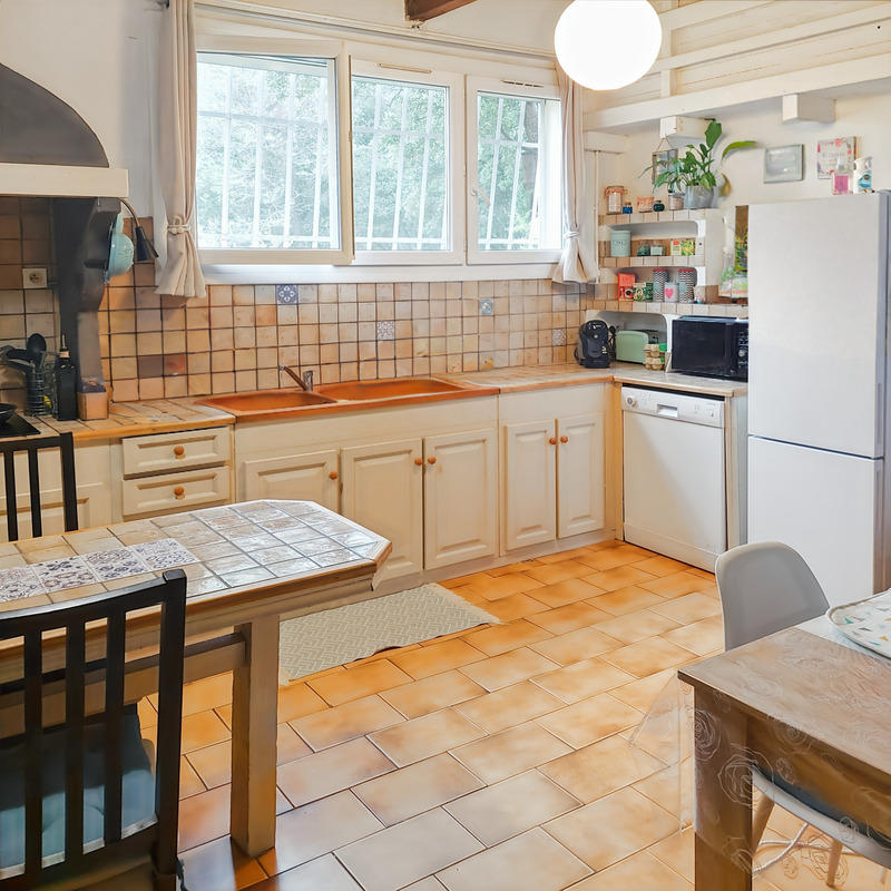 Maison - 317 m² - 9 pièces