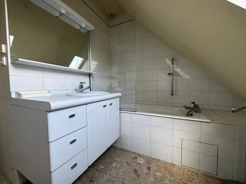 Maison - 200 m² - 9 pièces