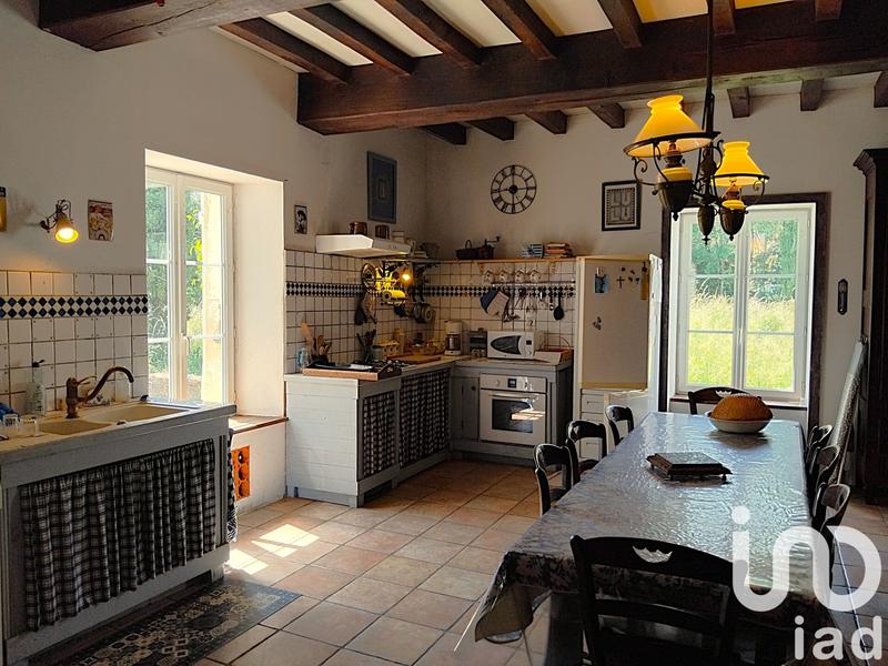 Maison - 227 m² - 7 pièces