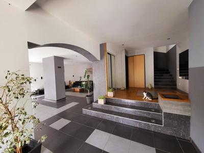 Maison - 201 m² - 6 pièces