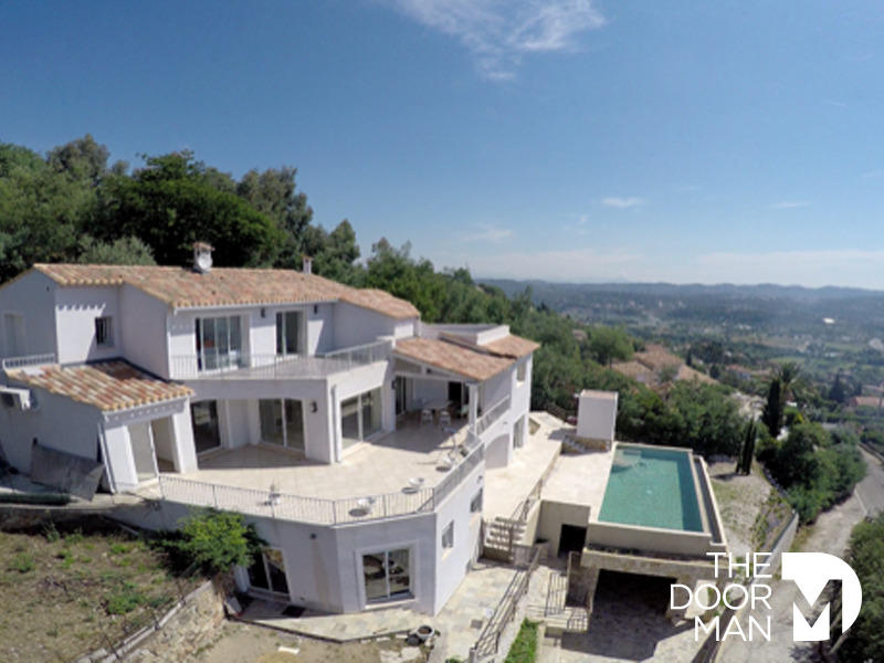 Villa - 255 m² - 9 pièces