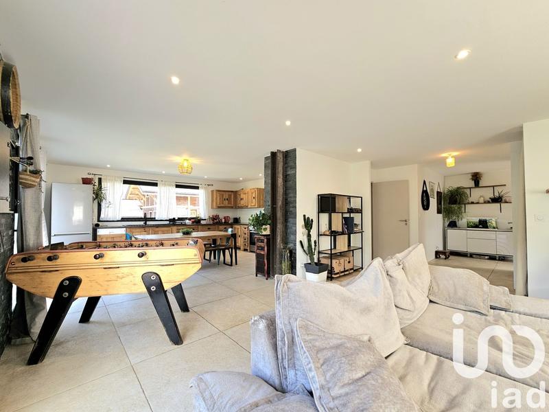 Maison - 198 m² - 7 pièces