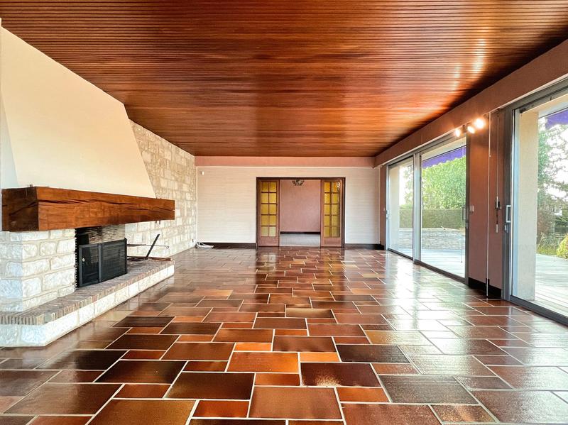 Maison - 247 m² - 7 pièces