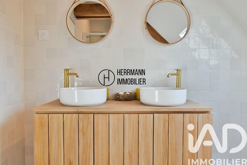 Maison - 215 m² - 6 pièces