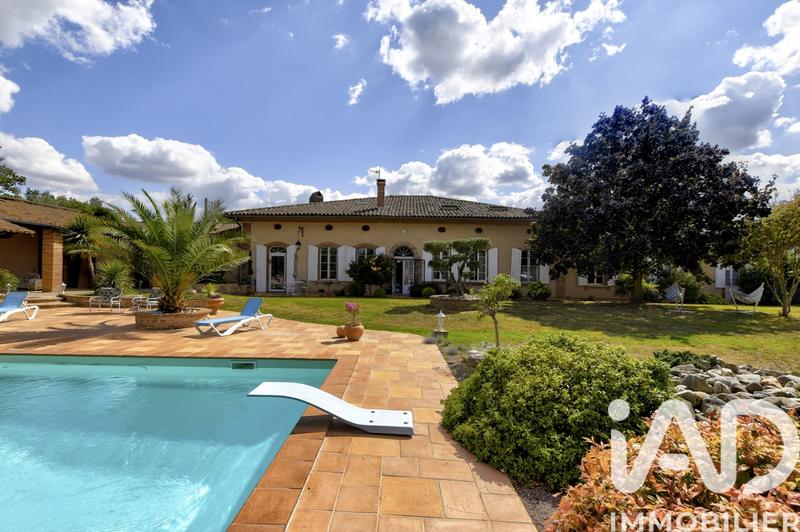 Maison - 435 m² - 11 pièces