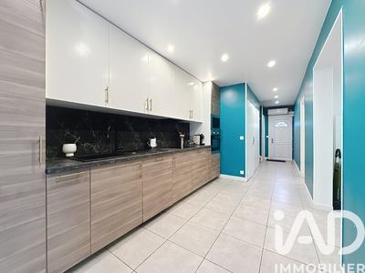 Maison - 80 m² - 5 pièces