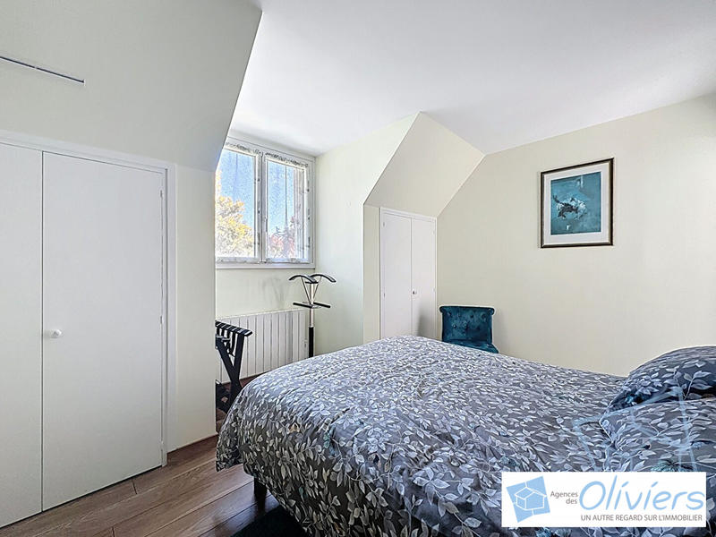 Maison traditionnelle - 200 m² - 8 pièces