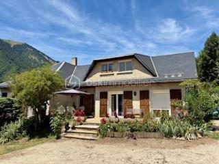 Villa - 230 m² - 10 pièces