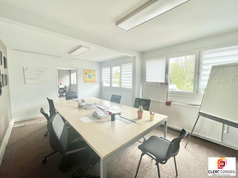 Bureau - 87 m²