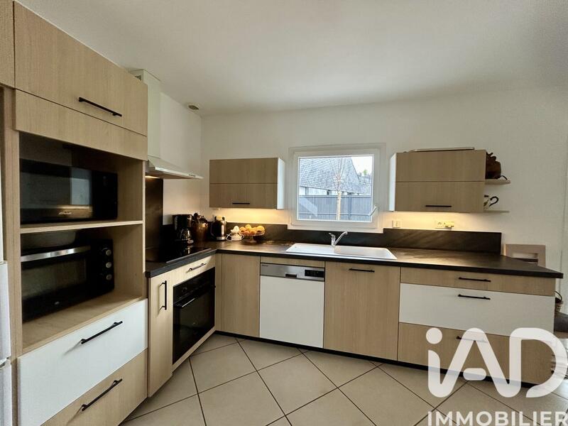 Maison - 98 m² - 4 pièces