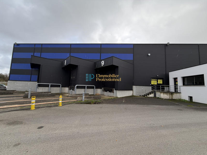 Entrepôt - 10 435 m²