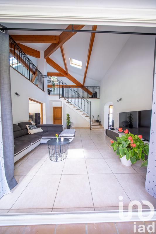 Maison - 261 m² - 6 pièces