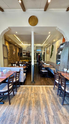 Local commercial - 100 m² - 4 pièces