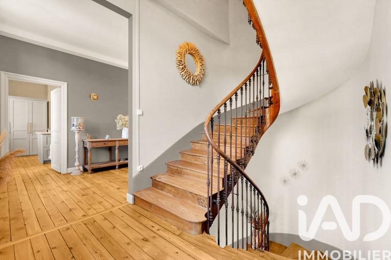 Maison - 510 m² - 15 pièces