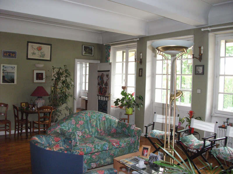Maison - 230 m² - 10 pièces
