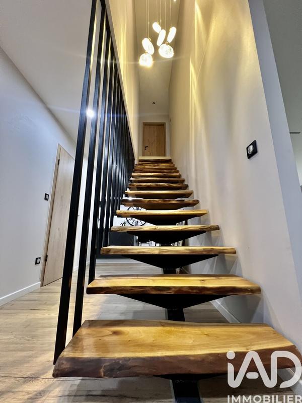 Maison - 158 m² - 6 pièces