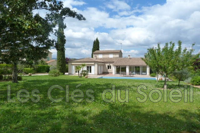 Villa - 161 m² - 6 pièces
