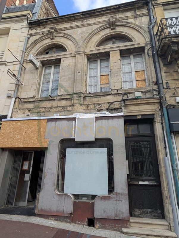 Immeuble - 215 m² - 3 pièces