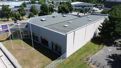 Local d'activités - 990 m²