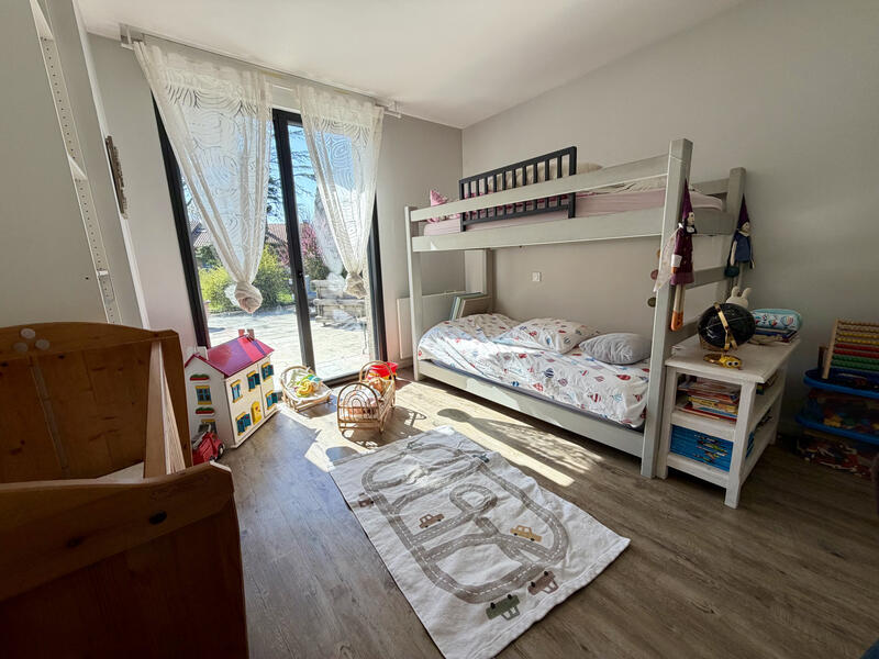 Maison - 190 m² - 8 pièces