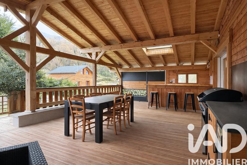 Maison - 140 m² - 5 pièces