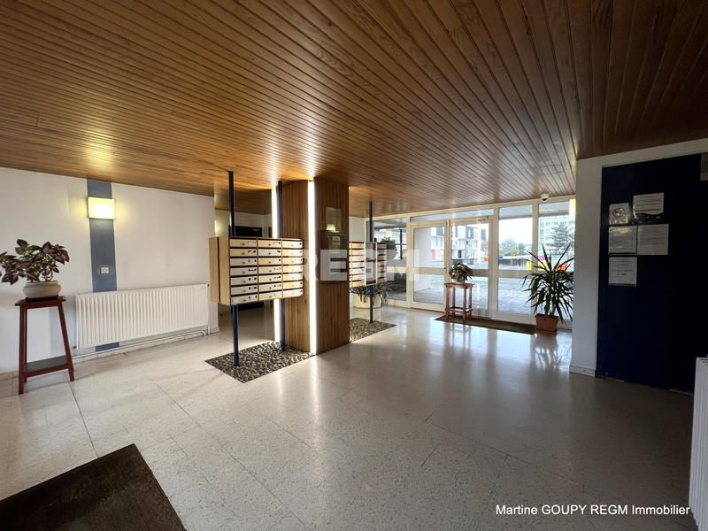 Appartement - 90 m² - 5 pièces