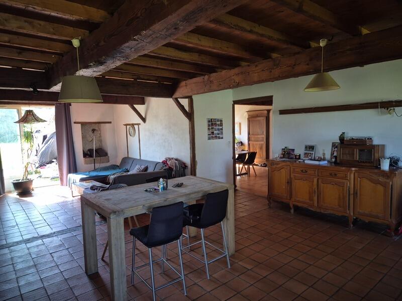 Corps de ferme - 250 m² - 7 pièces