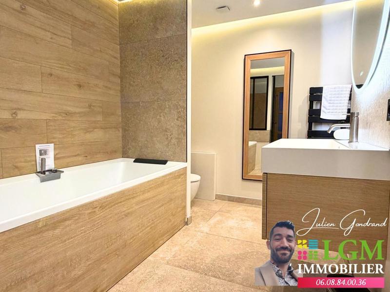 Loft - 63 m² - 4 pièces