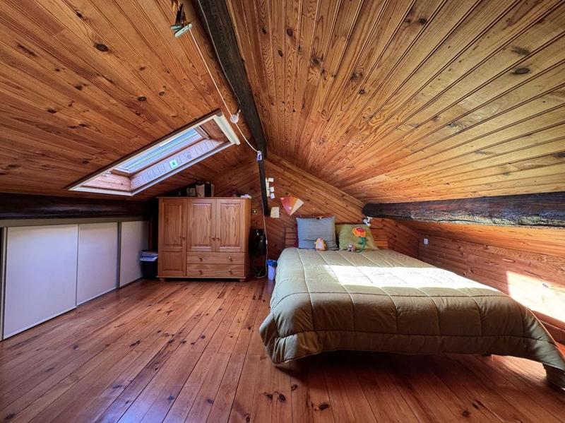 Maison - 230 m² - 7 pièces