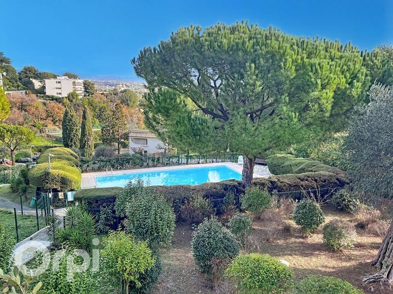 Appartement - 76 m² - 3 pièces