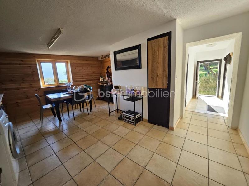 Appartement - 60 m² - 4 pièces