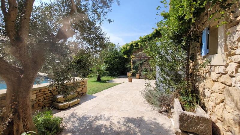 Maison - 195 m² - 8 pièces