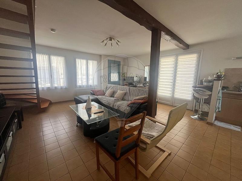 Maison - 92 m² - 5 pièces