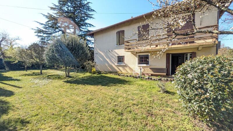 Maison - 177 m² - 6 pièces