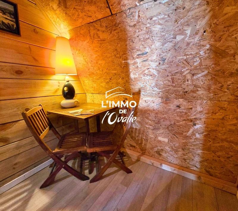 Maison - 230 m² - 8 pièces