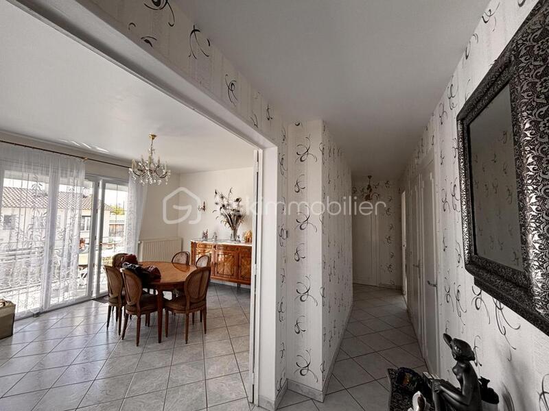 Maison traditionnelle - 134 m² - 6 pièces