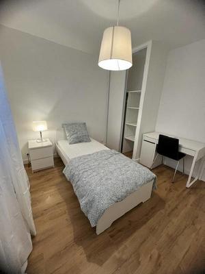 Chambre - 12 m² - 1 pièce