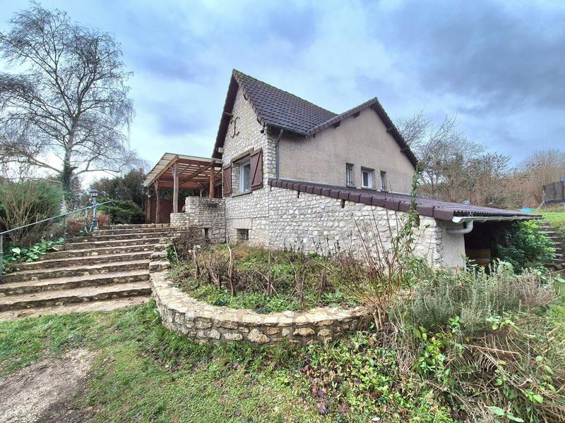 Maison - 93 m² - 4 pièces