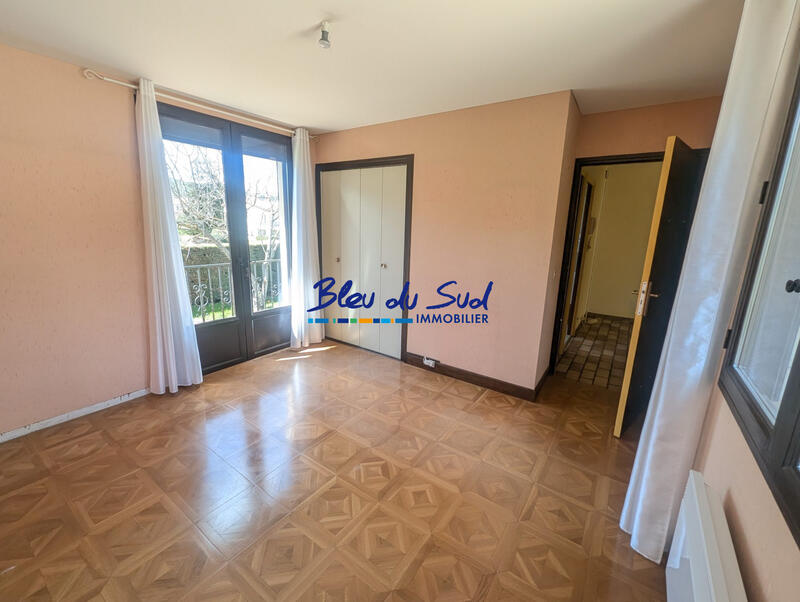 Maison traditionnelle - 161 m² - 6 pièces